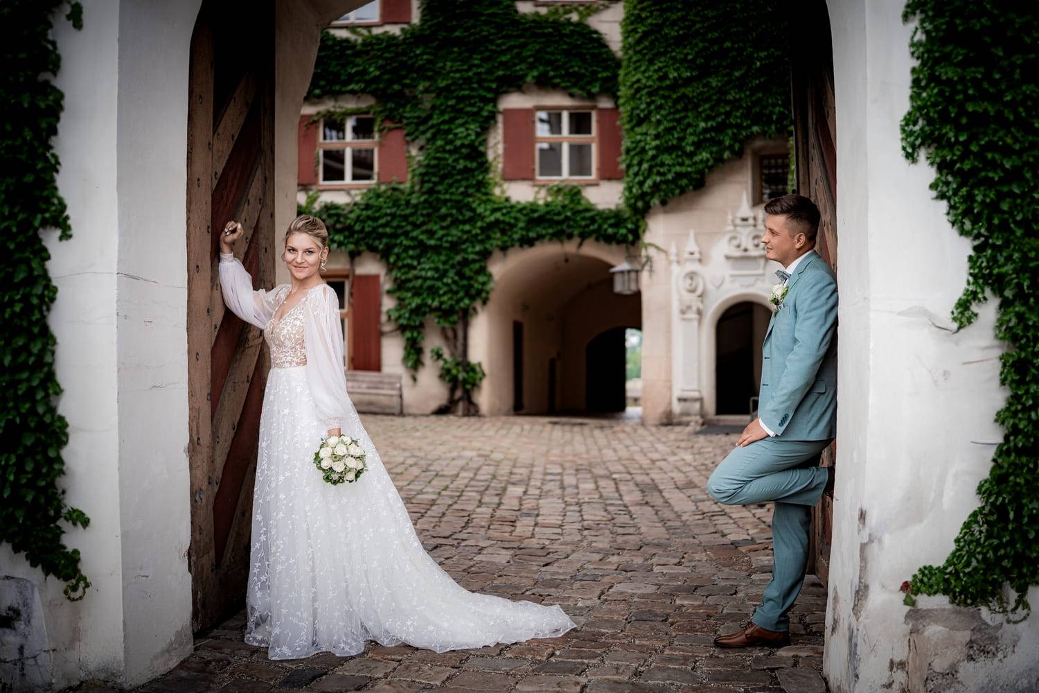 Standesamtliche Trauung im Schloss Sontheim: Laura und Martin (Bild 7)