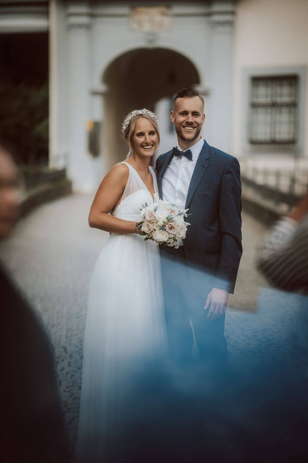 Standesamtliche Trauung im Schloss Laupheim: Caro und Chris (Bild 9)