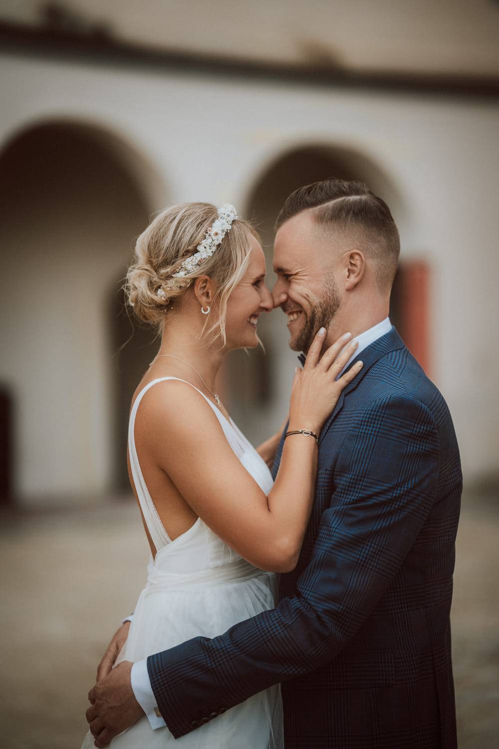 Standesamtliche Trauung im Schloss Laupheim: Caro und Chris (Bild 10)