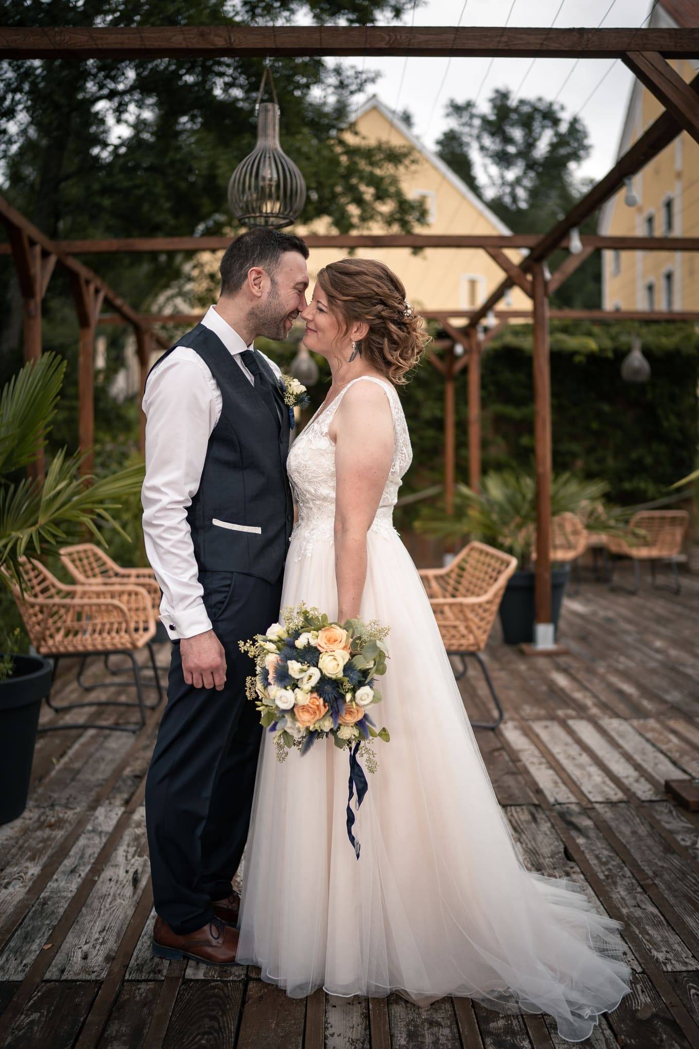 Hochzeit in der Alten Mühle Roggenburg: Ellie und Marc (Bild 12)