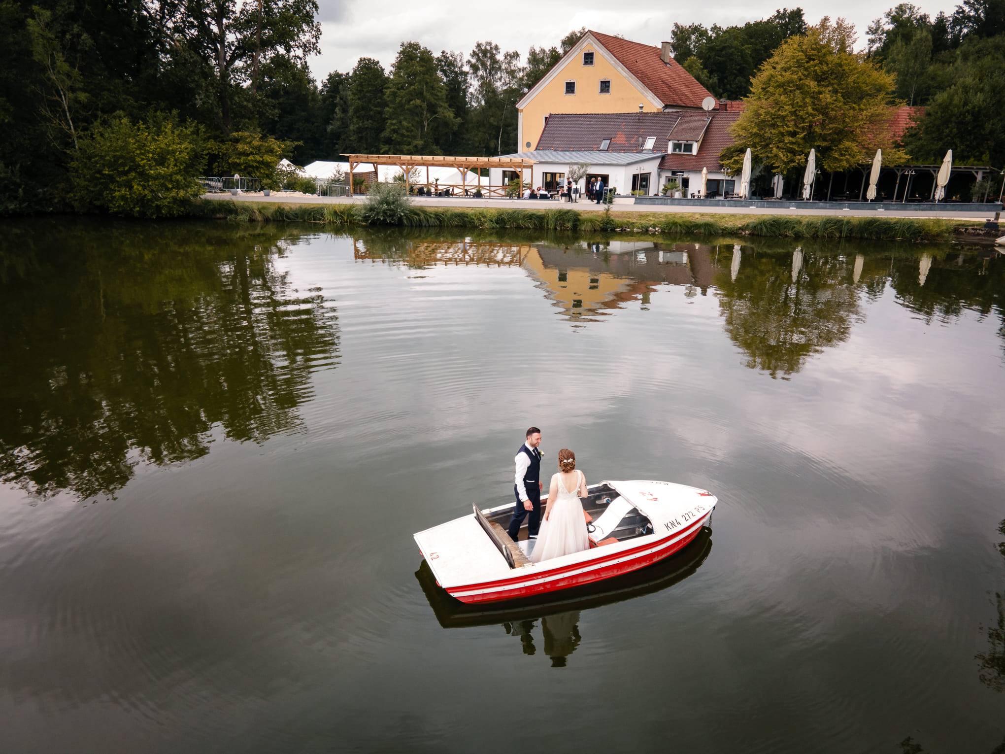 Hochzeit in der Alten Mühle Roggenburg: Ellie und Marc (Bild 26)