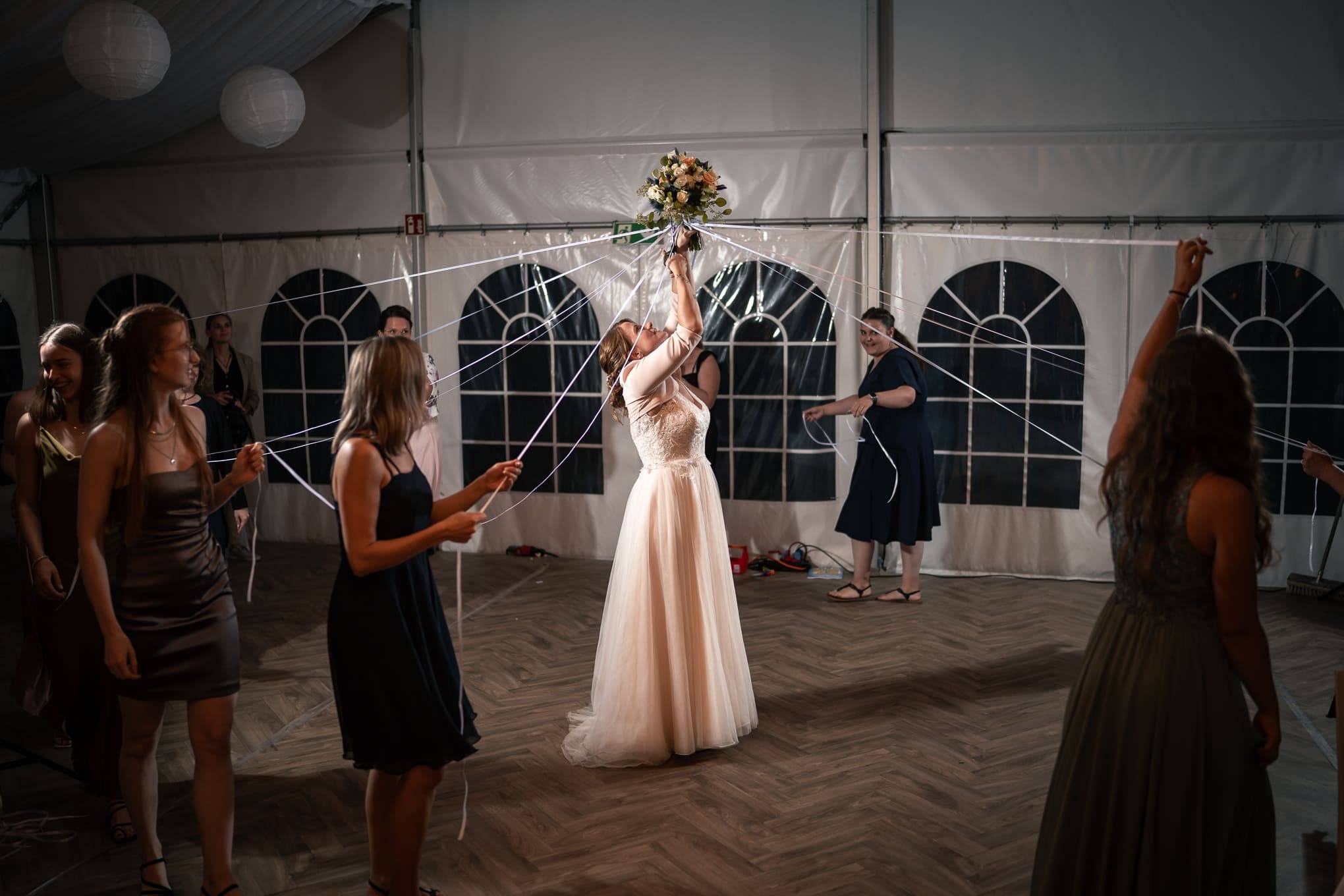 Hochzeit in der Alten Mühle Roggenburg: Ellie und Marc (Bild 39)