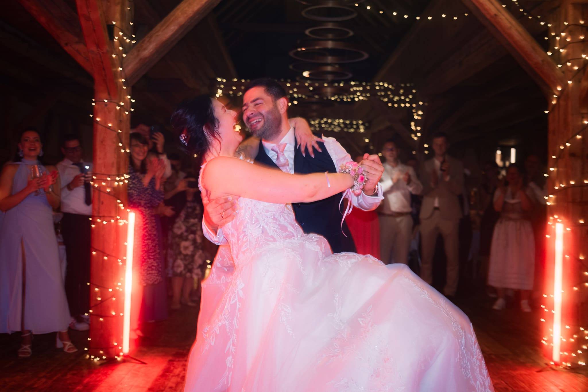 Hochzeit Lenderstuben Balzhausen: Francine und Tom (Bild 42)